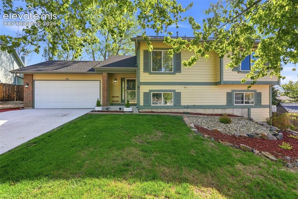 6945 Meadowwood Place, Colorado Springs, CO 80918