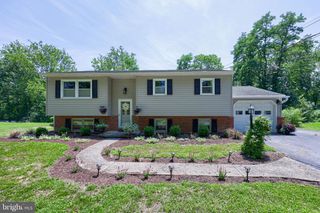 3356 TURNPIKE RD, Elizabethtown, PA 17022