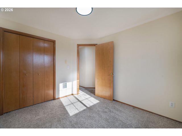 2067 Sw FELLOWS St, Mc Minnville, OR 97128