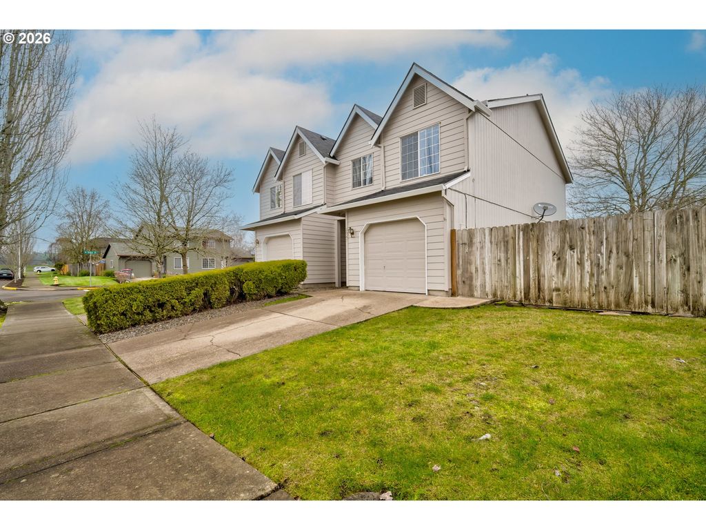 2067 Sw FELLOWS St, Mc Minnville, OR 97128