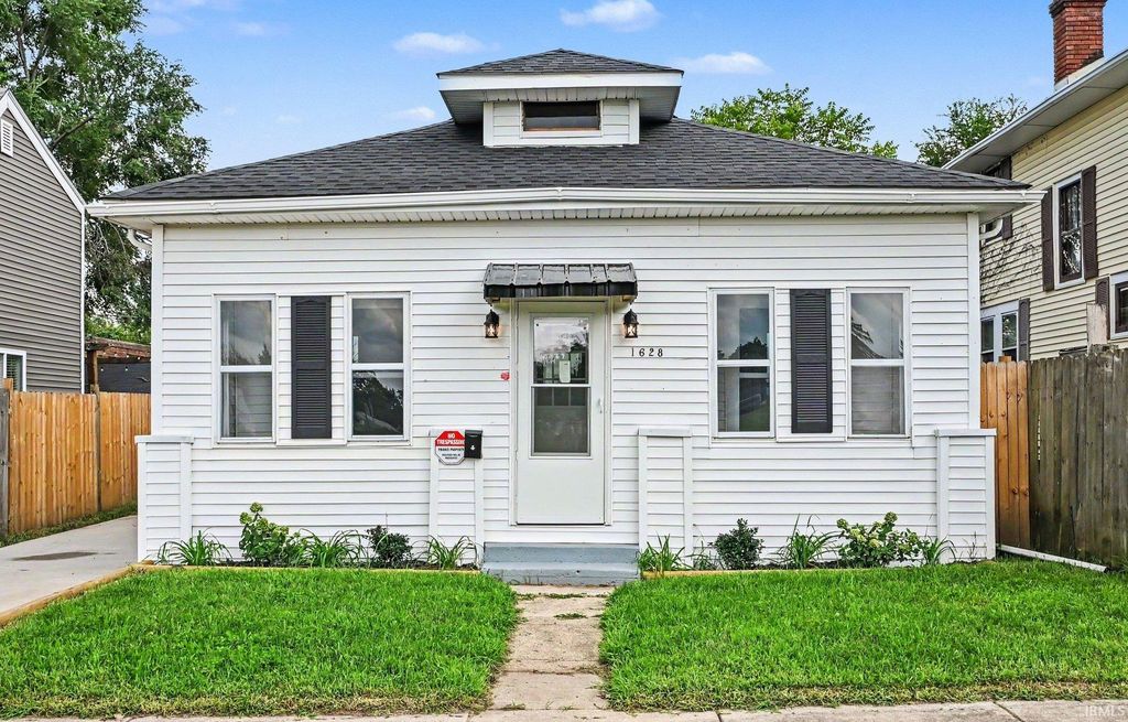 1628 Catalpa Avenue, South Bend, IN 46613