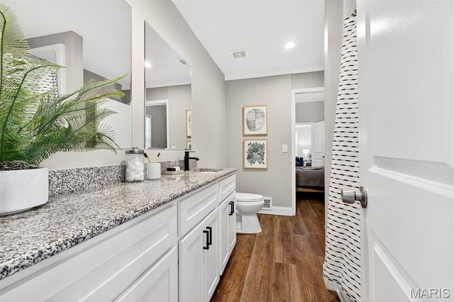 5834 Victoria Avenue, St Louis, MO 63110