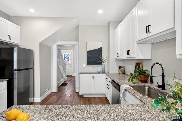 5834 Victoria Avenue, St Louis, MO 63110