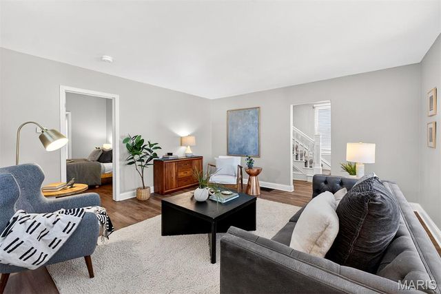 5834 Victoria Avenue, St Louis, MO 63110