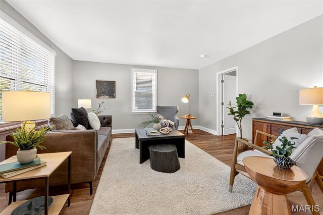 5834 Victoria Avenue, St Louis, MO 63110