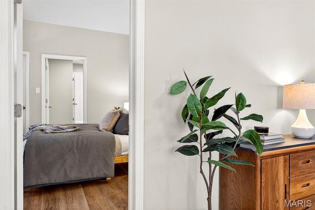 5834 Victoria Avenue, St Louis, MO 63110