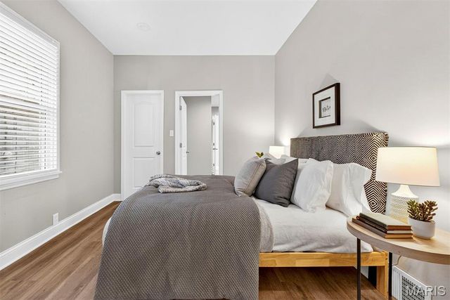 5834 Victoria Avenue, St Louis, MO 63110