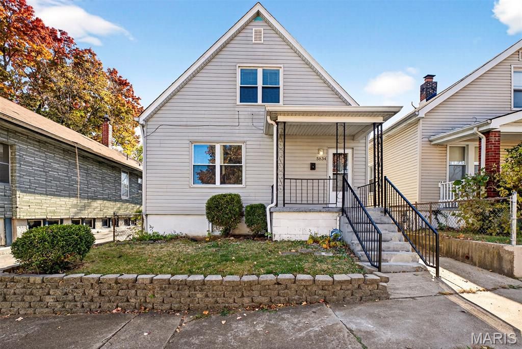 5834 Victoria Avenue, St Louis, MO 63110