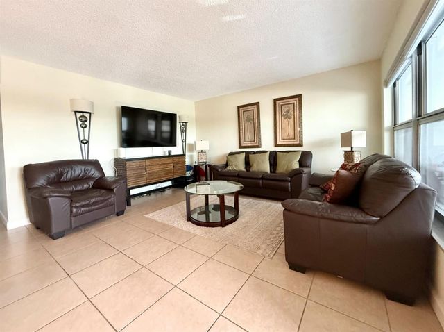 651 PINE Drive 208, Pompano Beach, FL 33060