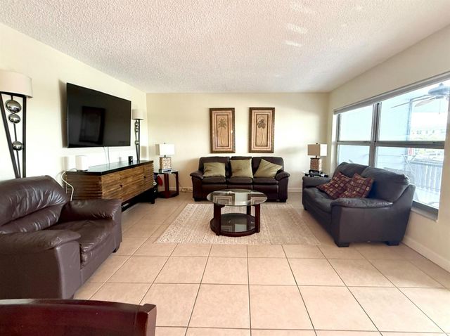 651 PINE Drive 208, Pompano Beach, FL 33060