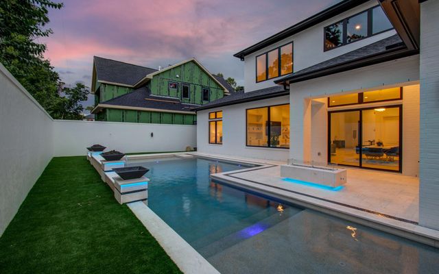 13034 Memorial Drive, Houston, TX 77079