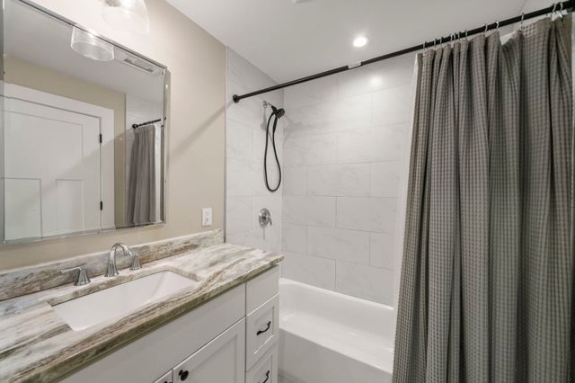 54 Caterbury A, Hingham, MA 02043