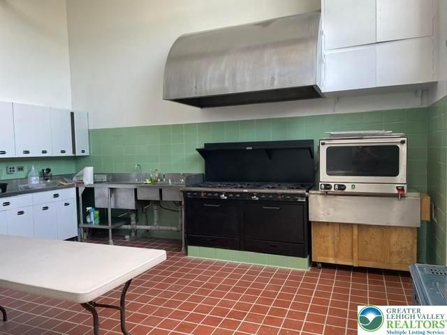 5093 Vera Cruz Road, Emmaus Boro, PA 18049