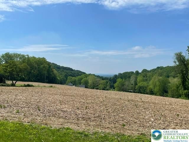 5093 Vera Cruz Road, Emmaus Boro, PA 18049