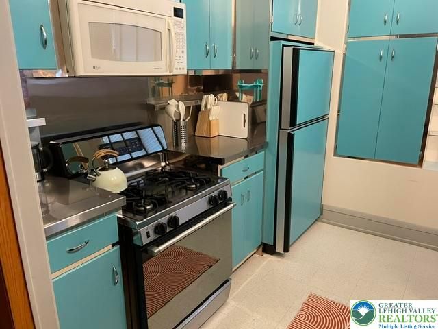 5093 Vera Cruz Road, Emmaus Boro, PA 18049