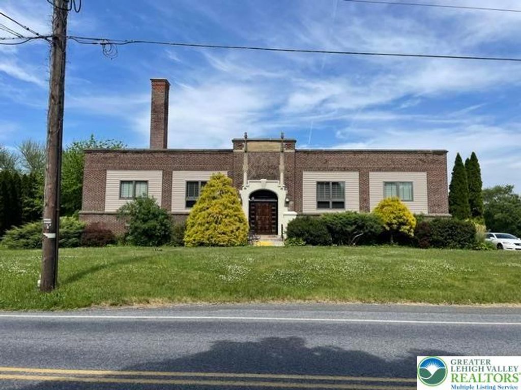 5093 Vera Cruz Road, Emmaus Boro, PA 18049