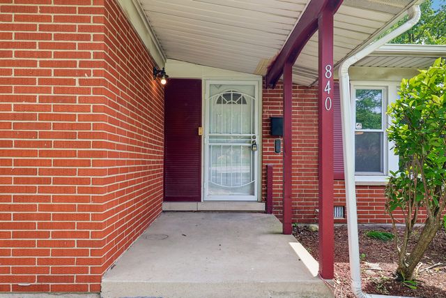 840 W Arquilla Drive, Glenwood, IL 60425
