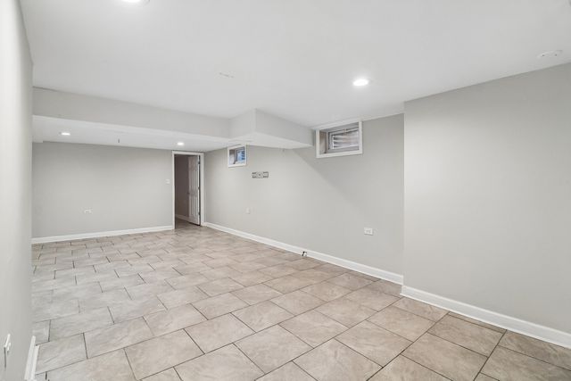 840 W Arquilla Drive, Glenwood, IL 60425