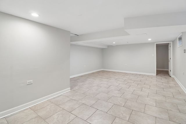 840 W Arquilla Drive, Glenwood, IL 60425