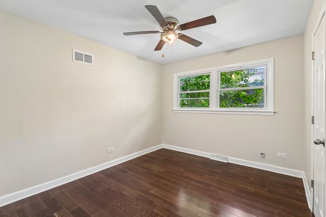 840 W Arquilla Drive, Glenwood, IL 60425