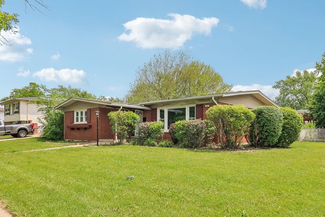 840 W Arquilla Drive, Glenwood, IL 60425