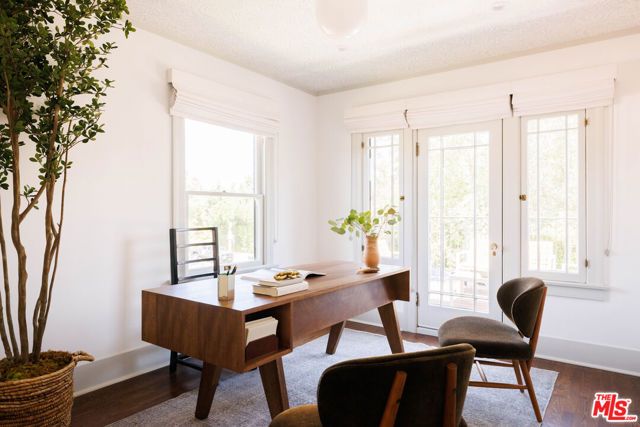 101 N Gower Street, Los Angeles, CA 90004