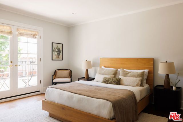 101 N Gower Street, Los Angeles, CA 90004