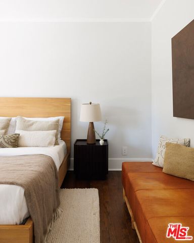 101 N Gower Street, Los Angeles, CA 90004