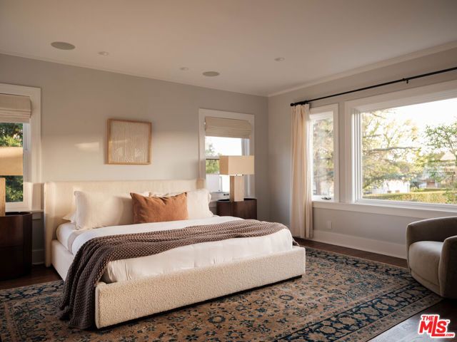 101 N Gower Street, Los Angeles, CA 90004