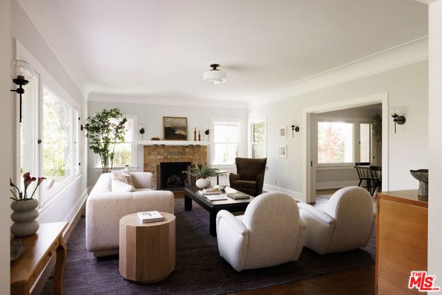 101 N Gower Street, Los Angeles, CA 90004