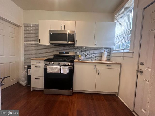 4612 WOODLAND AVE, Pennsauken, NJ 08110