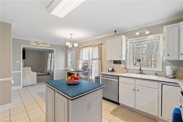 6305 Armsby Road, Clemmons, NC 27012