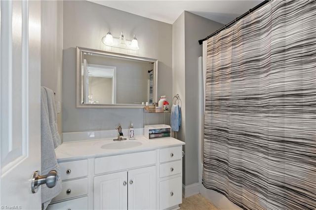 6305 Armsby Road, Clemmons, NC 27012