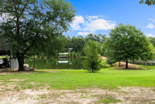 3688 Holly Rd, Gilmer, TX 75644