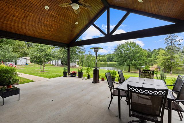 3688 Holly Rd, Gilmer, TX 75644