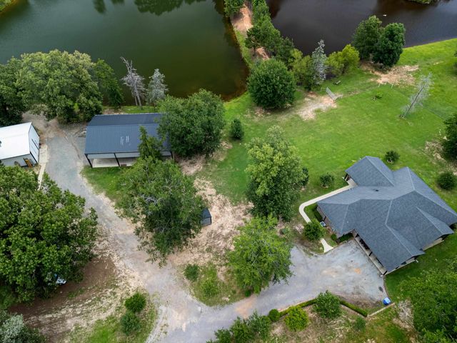 3688 Holly Rd, Gilmer, TX 75644