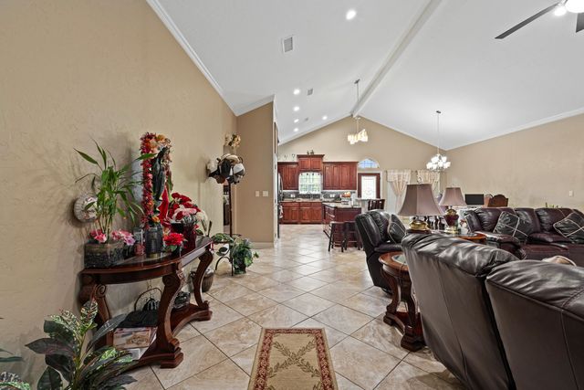3688 Holly Rd, Gilmer, TX 75644