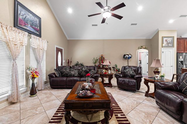 3688 Holly Rd, Gilmer, TX 75644