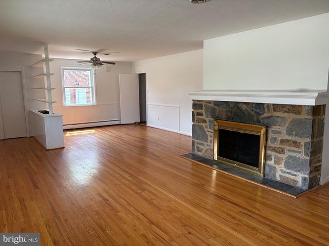 1215 MILLTOWN RD, Wilmington, DE 19808