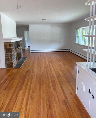 1215 MILLTOWN RD, Wilmington, DE 19808