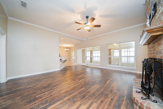 209 Lakewood Drive, Longview, TX 75604