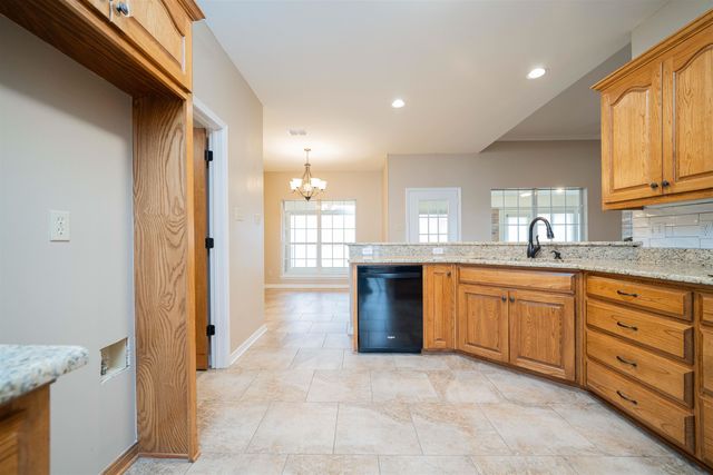 209 Lakewood Drive, Longview, TX 75604