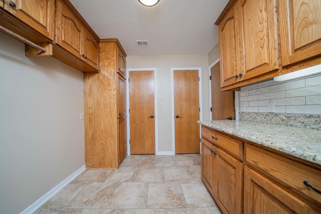 209 Lakewood Drive, Longview, TX 75604