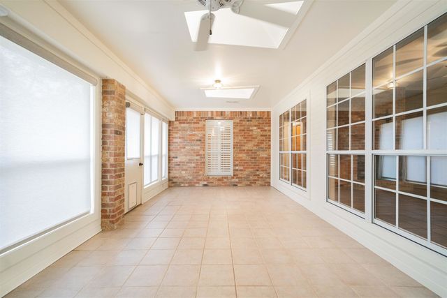 209 Lakewood Drive, Longview, TX 75604