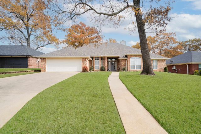 209 Lakewood Drive, Longview, TX 75604