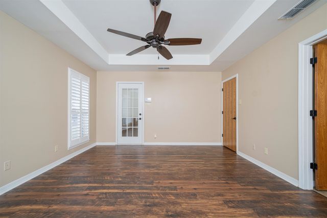 209 Lakewood Drive, Longview, TX 75604