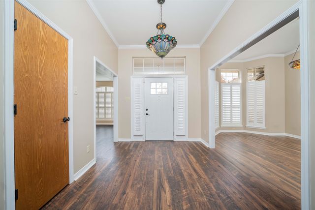 209 Lakewood Drive, Longview, TX 75604