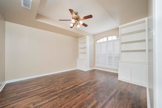 209 Lakewood Drive, Longview, TX 75604