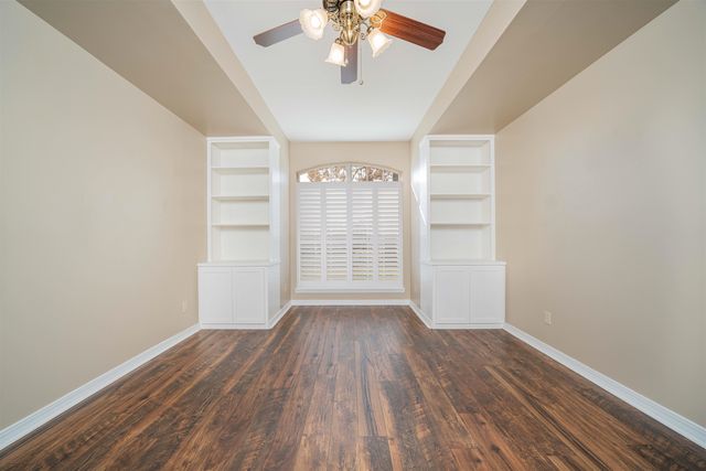 209 Lakewood Drive, Longview, TX 75604