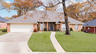 209 Lakewood Drive, Longview, TX 75604